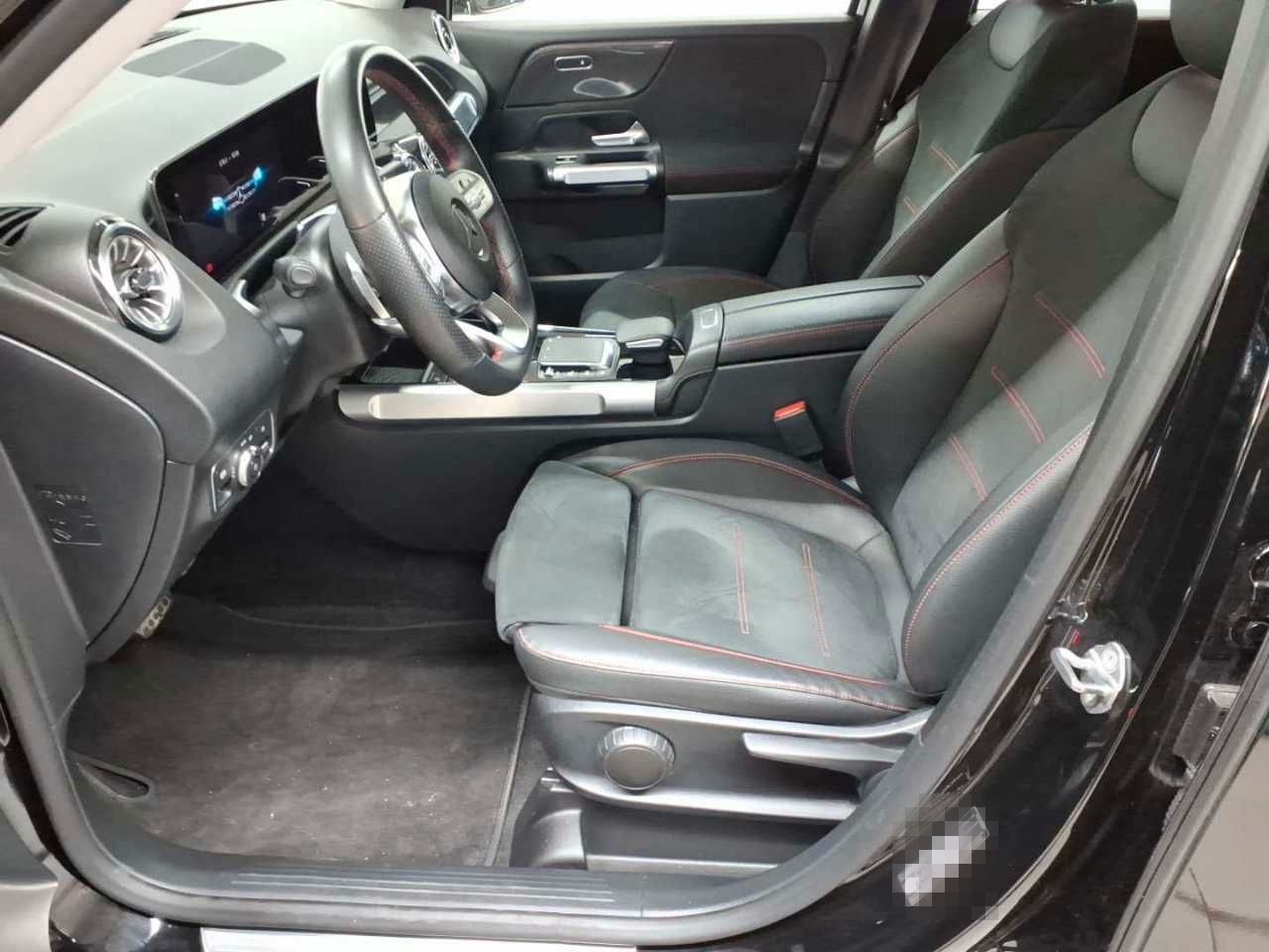 Mercedes-Benz GLB 200 7G-DCT AMG Navi SHz LED  foto 3