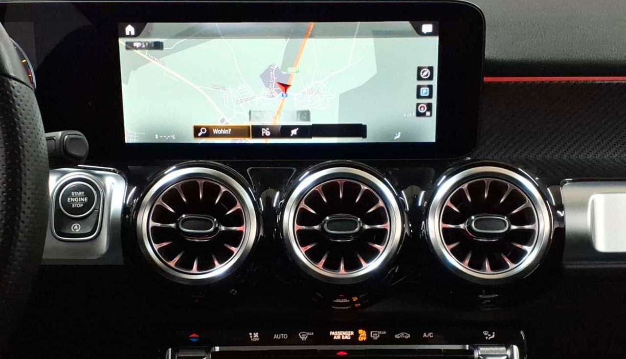 Mercedes-Benz GLB 200 7G-DCT AMG Navi SHz LED  foto 6