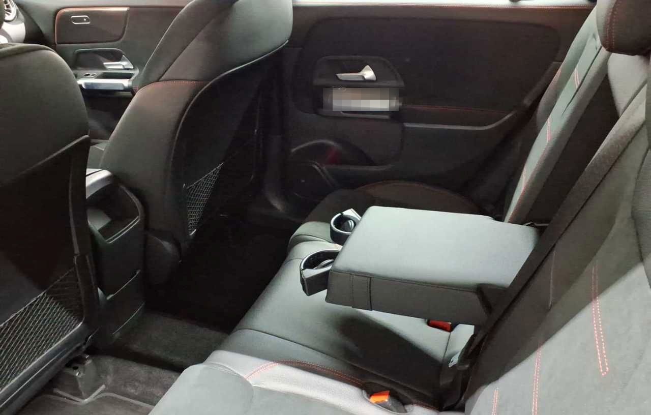 Mercedes-Benz GLB 200 7G-DCT AMG Navi SHz LED  foto 8