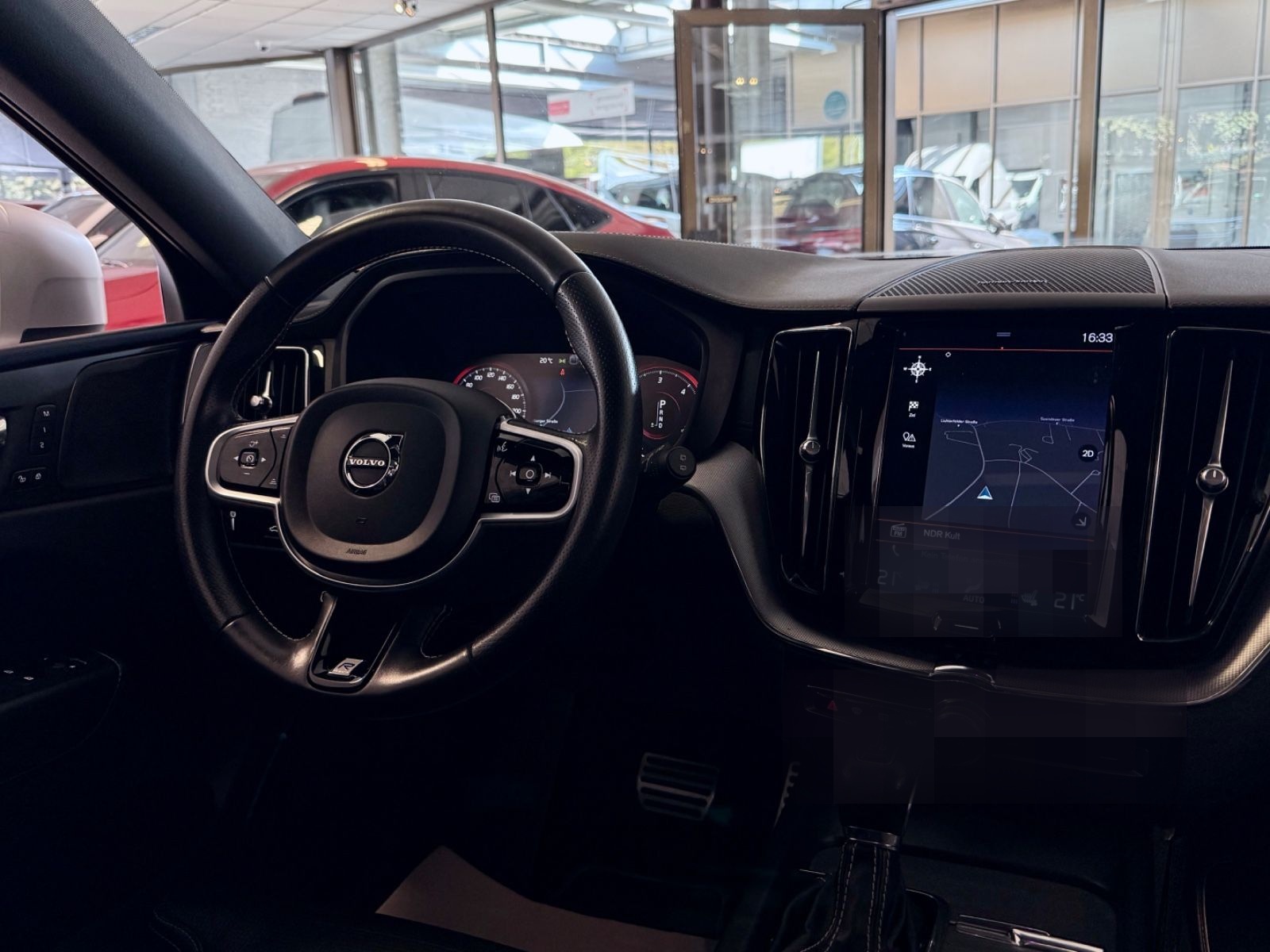 Volvo XC60 2.0 D4 AWD R-DESIGN MASSAGE HEAD-UP HARMAN foto 25