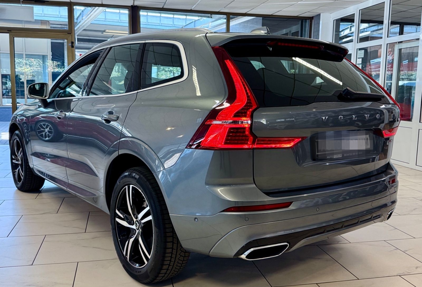 Volvo XC60 2.0 D4 AWD R-DESIGN MASSAGE HEAD-UP HARMAN foto 9