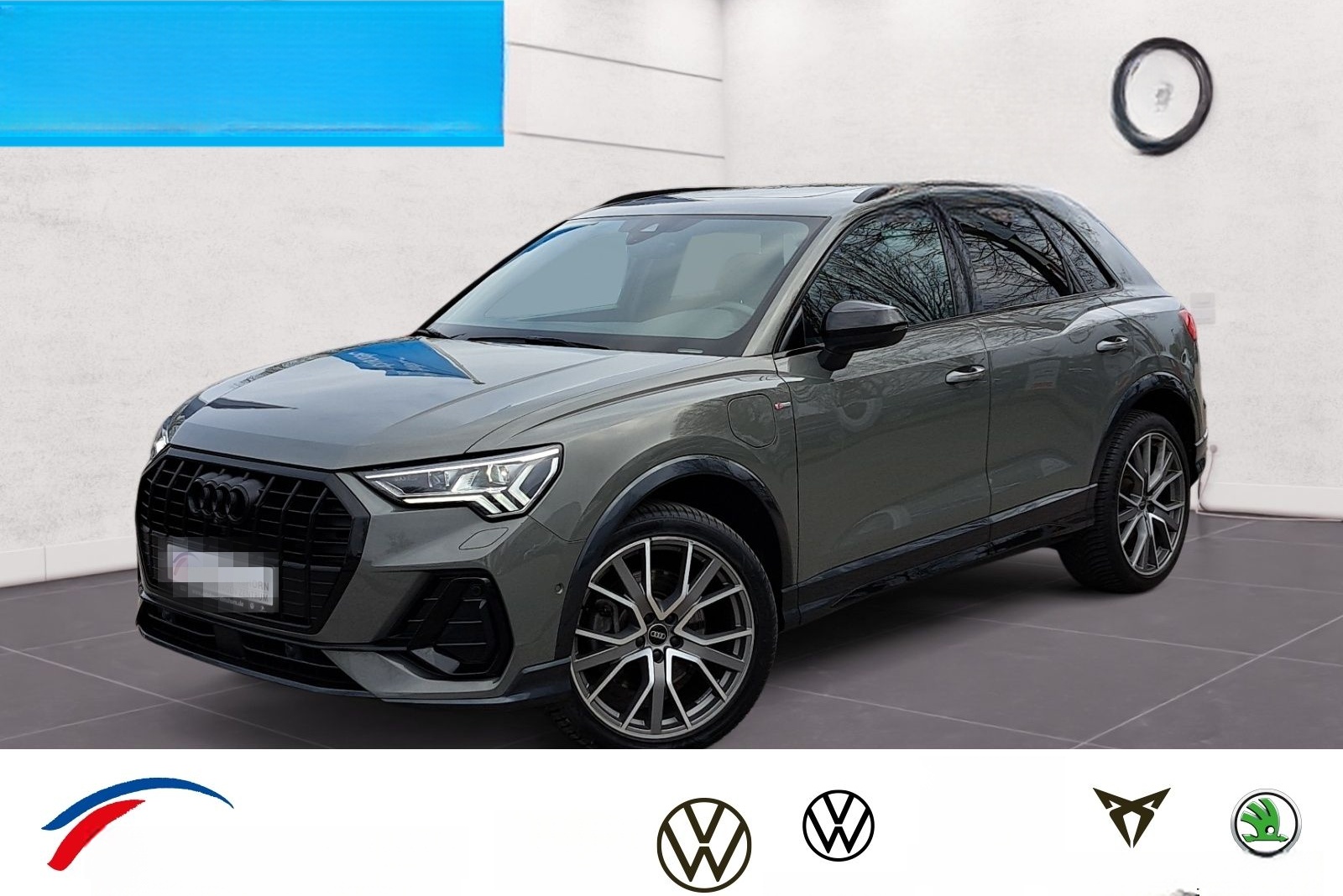 Audi Q3 S line 45 TFSIe S tronic edition one PANO AHK