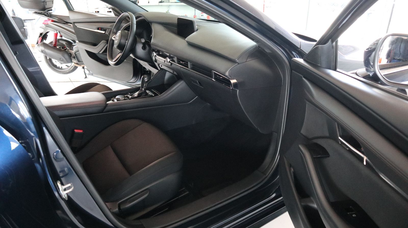 Mazda 3  5-trg. 122PS *AUTOMATIK*NAVI*LED*PDC v+h*RFK* foto 12