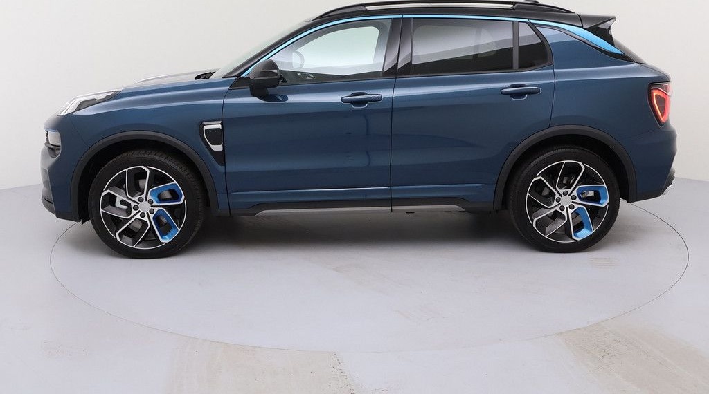 Lynk&Co 01 1.5 TD PHEV KAMERA NAVI W-LAN ACC LED PANO foto 8