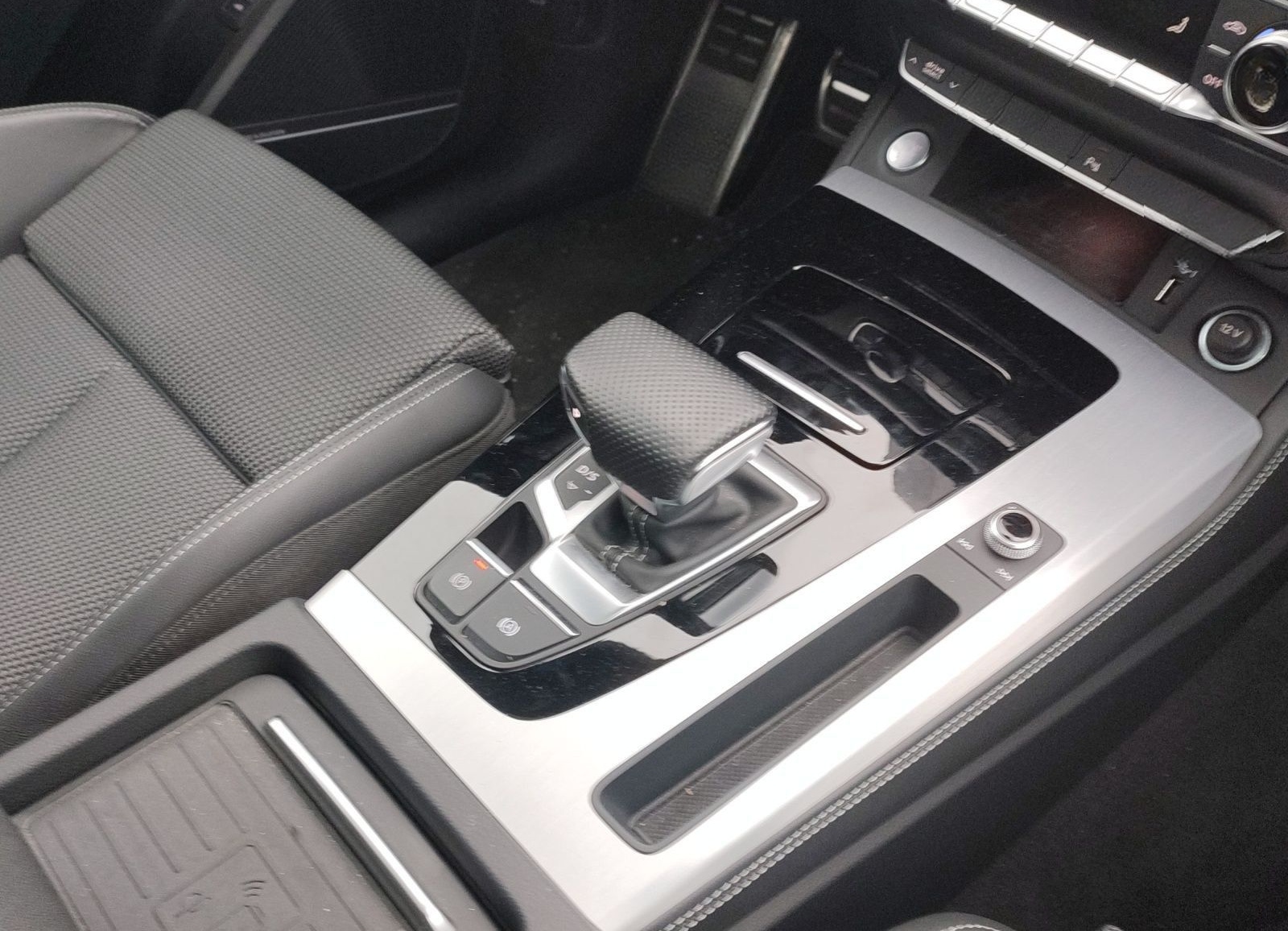 Audi Q5 SUV S line 40 TDI quattro*Einparkhilfe*Pano*M foto 8