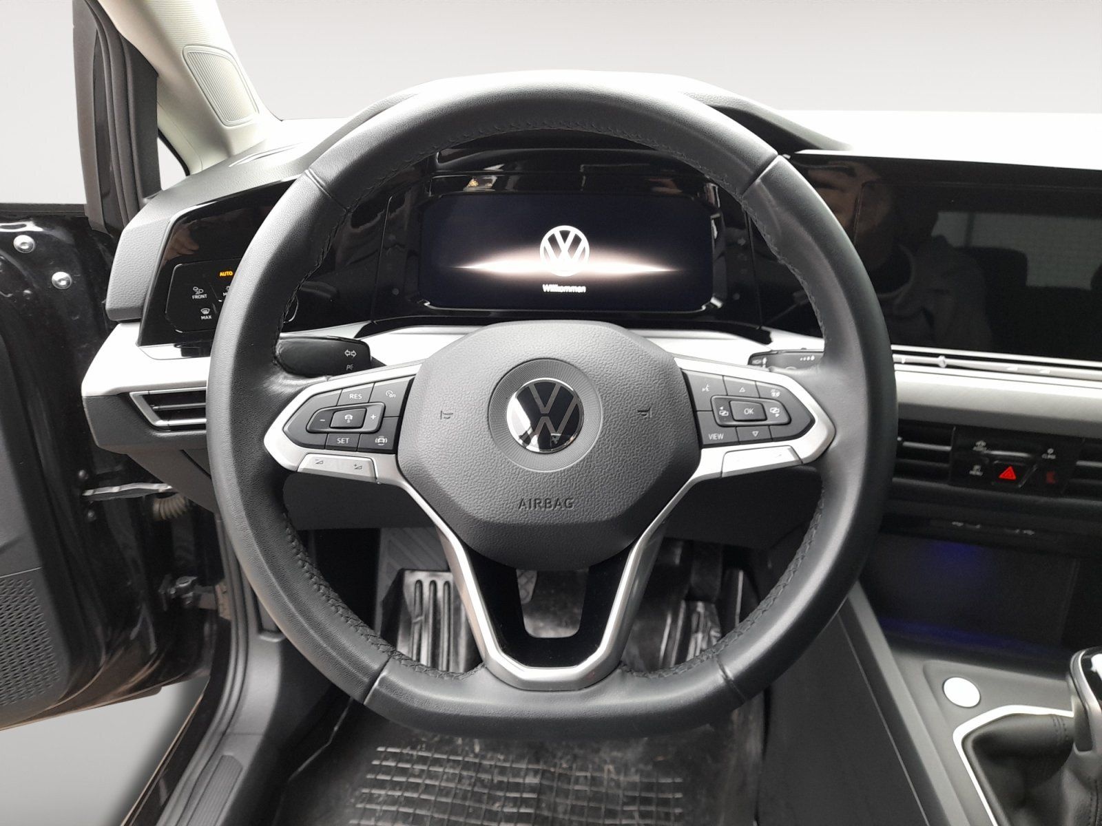 Volkswagen Golf VIII 1.5 TSI Life Navi RFK SHZ CarPlay foto 11