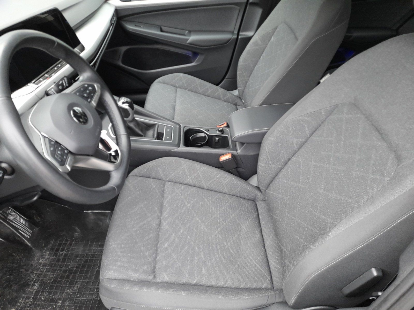 Volkswagen Golf VIII 1.5 TSI Life Navi RFK SHZ CarPlay foto 7