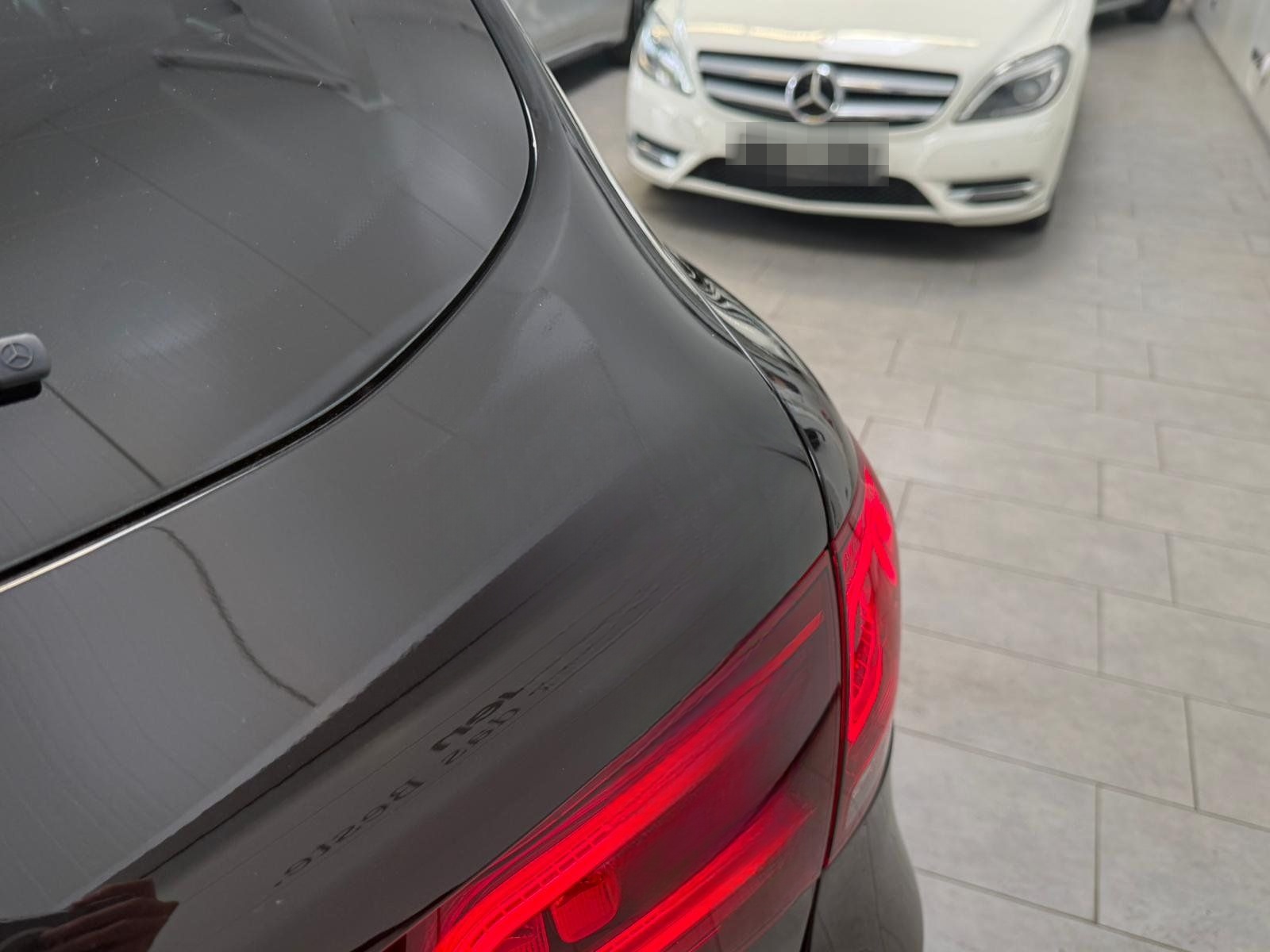 Mercedes-Benz GLC 220 d 4M PANORAMA+TOTWINK+AHK+MULTIBEAM+MBUX foto 11