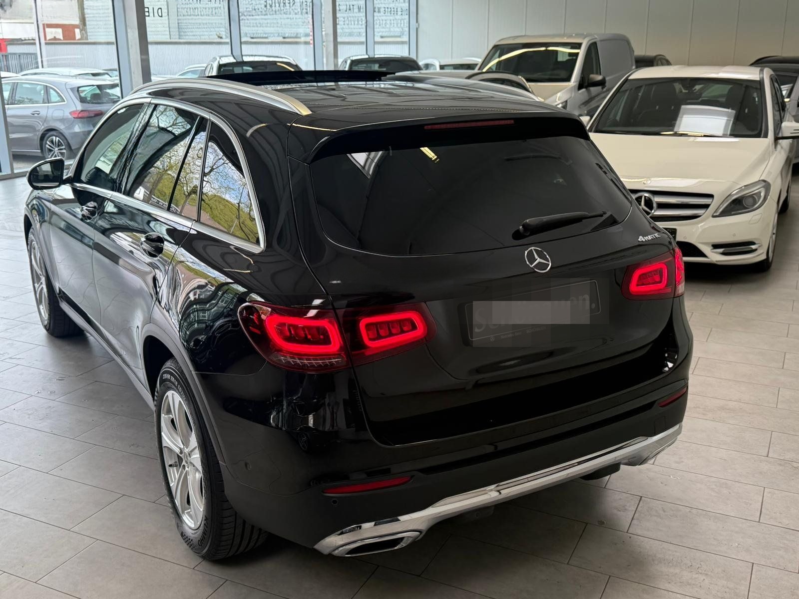 Mercedes-Benz GLC 220 d 4M PANORAMA+TOTWINK+AHK+MULTIBEAM+MBUX foto 5