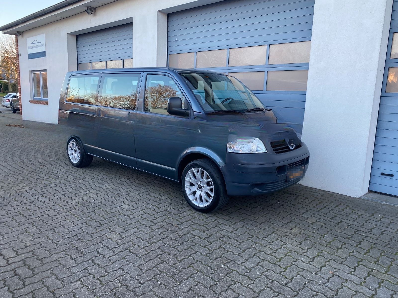Volkswagen T5 Langer Radstand 1.9 TDI 9-Sitzer Klima AHK foto 2