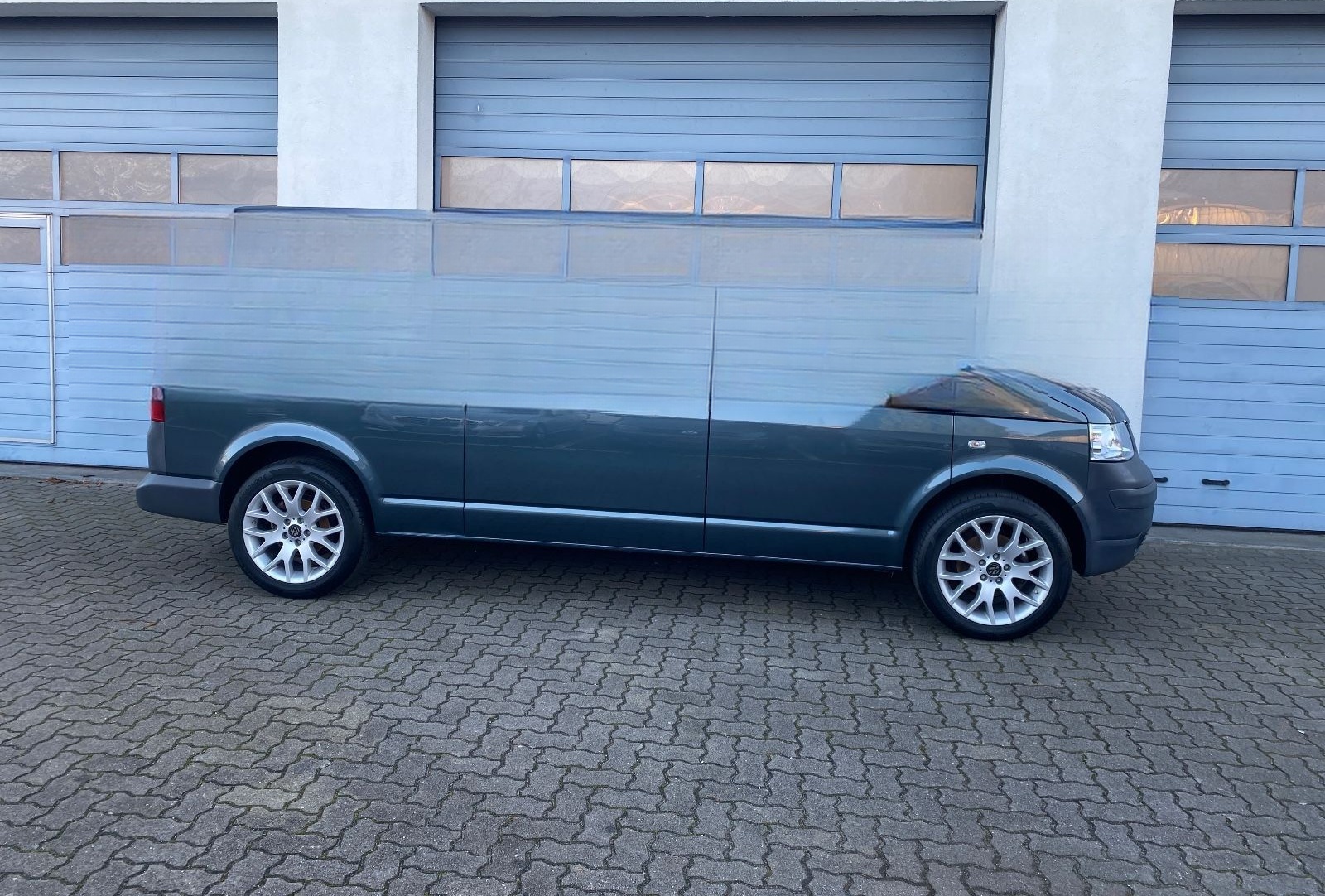 Volkswagen T5 Langer Radstand 1.9 TDI 9-Sitzer Klima AHK foto 6
