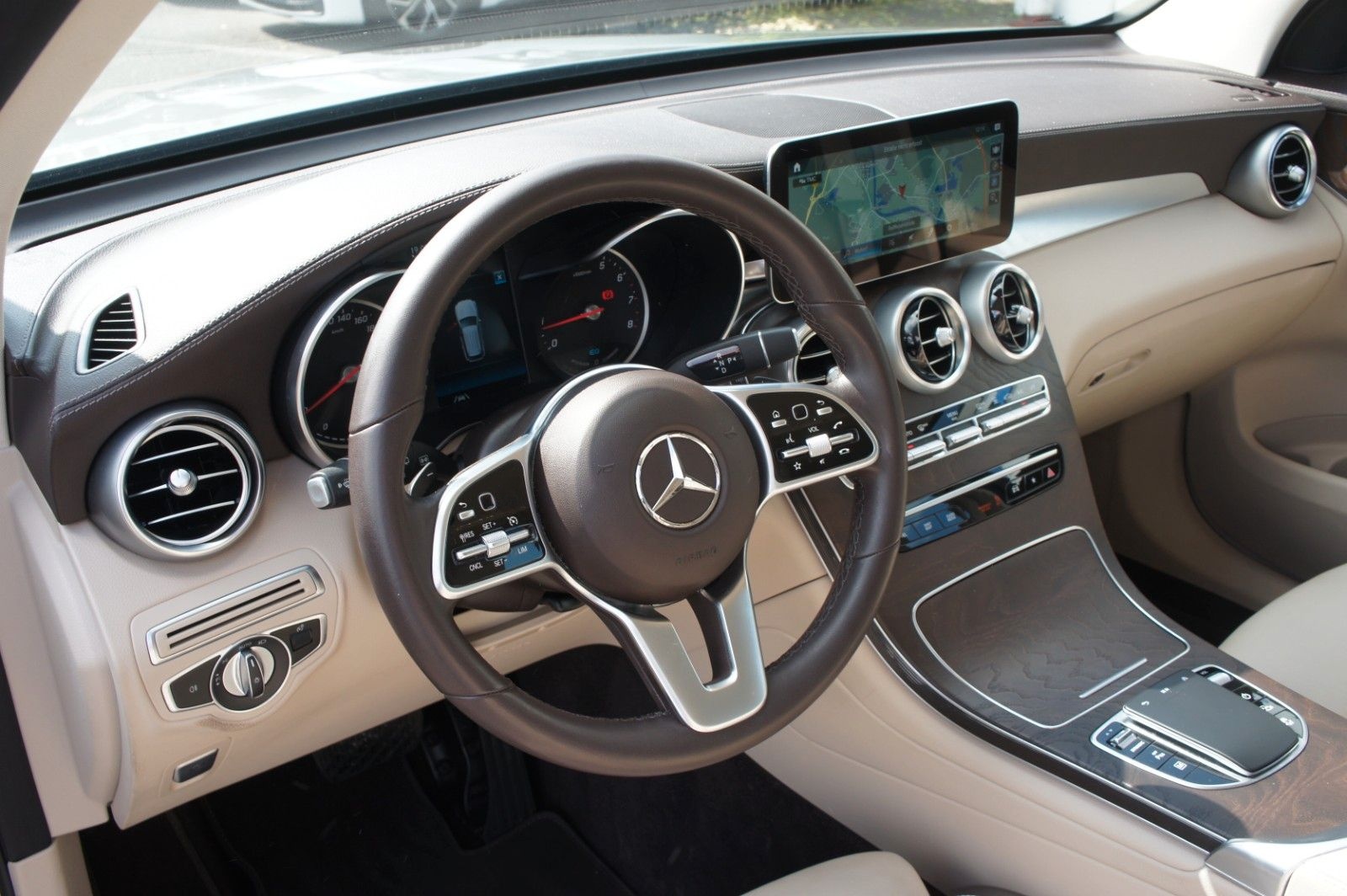 Mercedes-Benz GLC 300e 4M Exclusive*AHK*LEDER*NAV*KAM*BLIS* foto 11