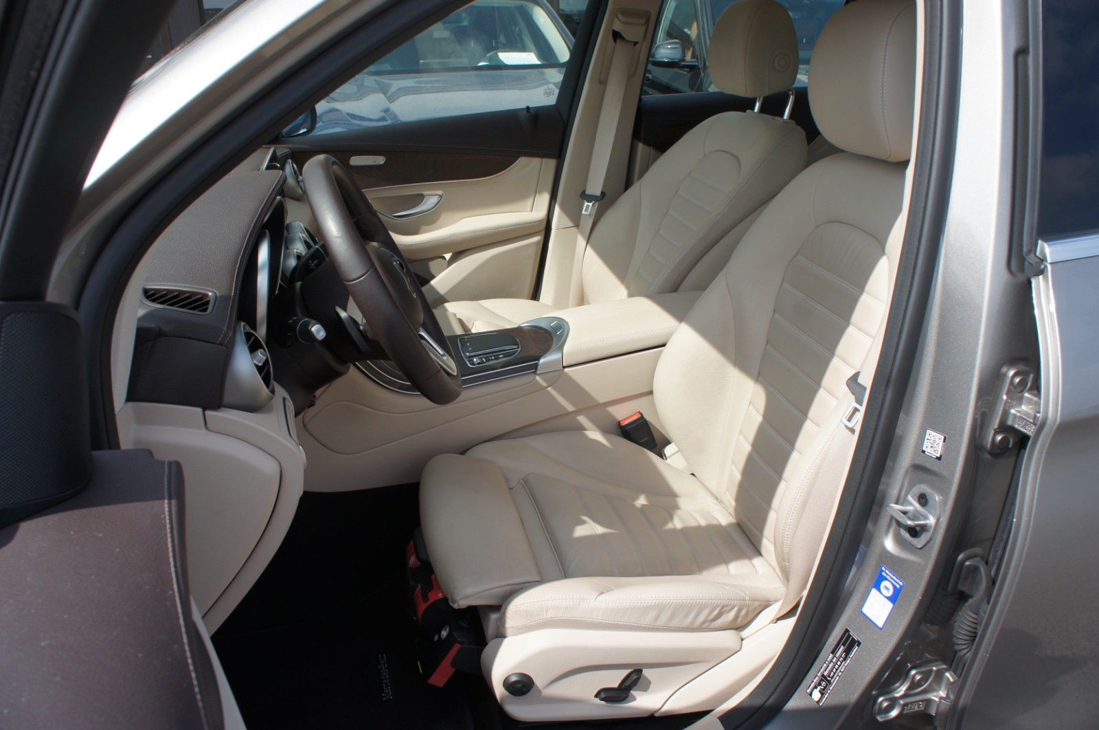 Mercedes-Benz GLC 300e 4M Exclusive*AHK*LEDER*NAV*KAM*BLIS* foto 12