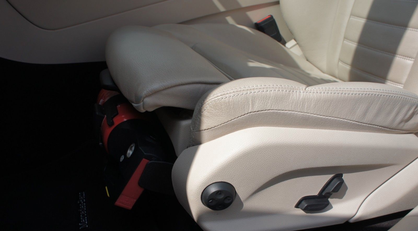 Mercedes-Benz GLC 300e 4M Exclusive*AHK*LEDER*NAV*KAM*BLIS* foto 13