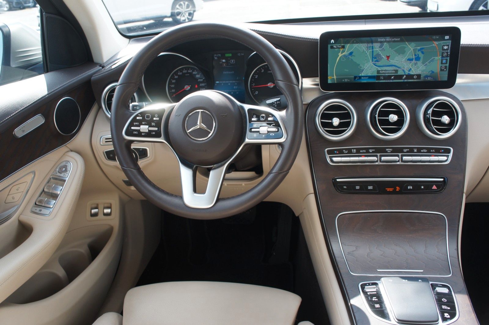 Mercedes-Benz GLC 300e 4M Exclusive*AHK*LEDER*NAV*KAM*BLIS* foto 16