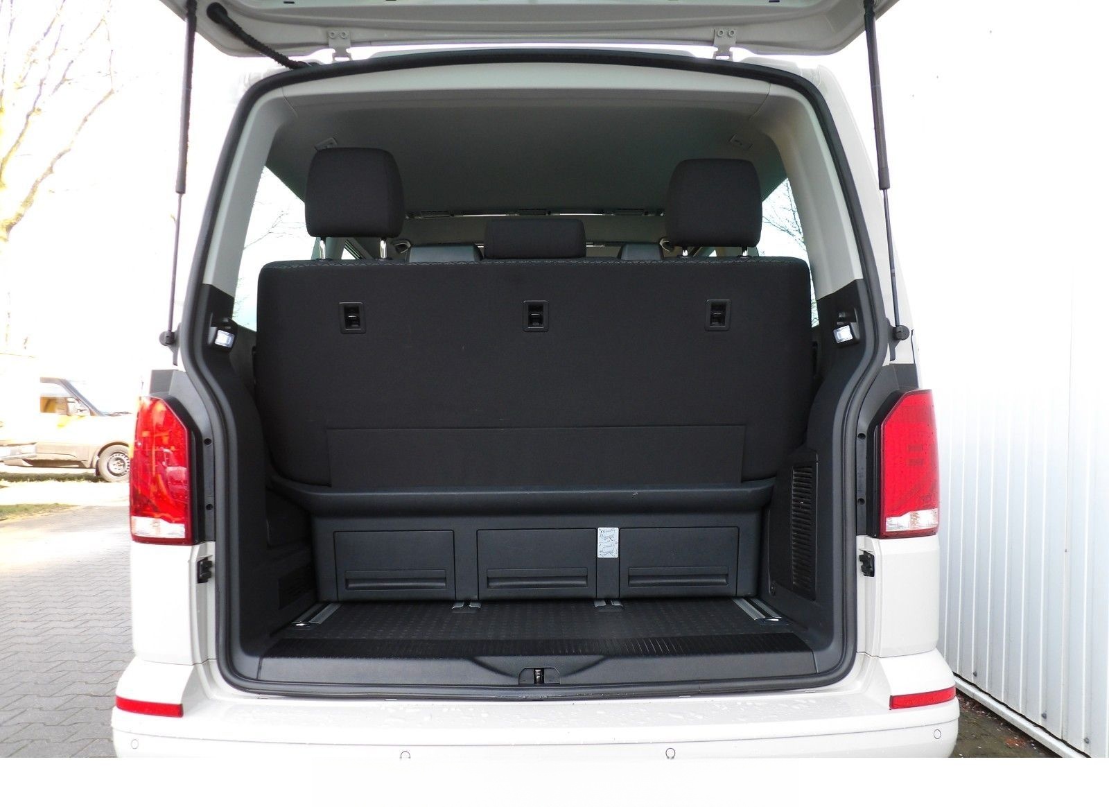 Volkswagen T6.1 Multivan 2.0TDI Sizhg DAB Navi 7-Sitzer foto 11