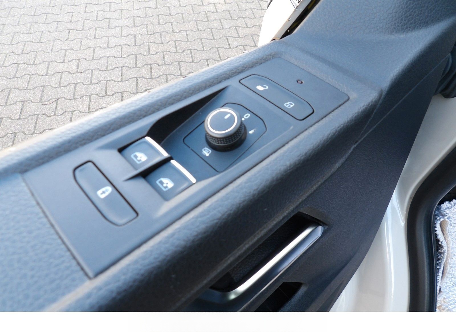 Volkswagen T6.1 Multivan 2.0TDI Sizhg DAB Navi 7-Sitzer foto 17