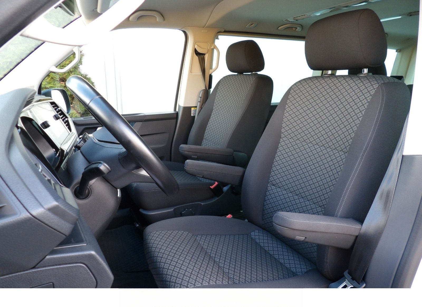 Volkswagen T6.1 Multivan 2.0TDI Sizhg DAB Navi 7-Sitzer foto 4