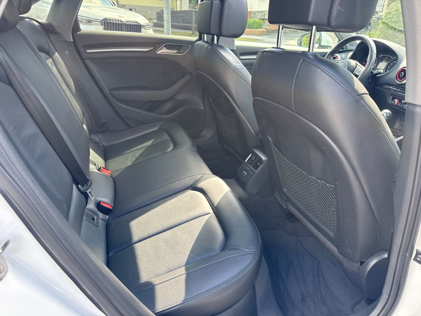 Audi A3 2.0 TFSI S tronic *PANORAMA LEDER* foto 11