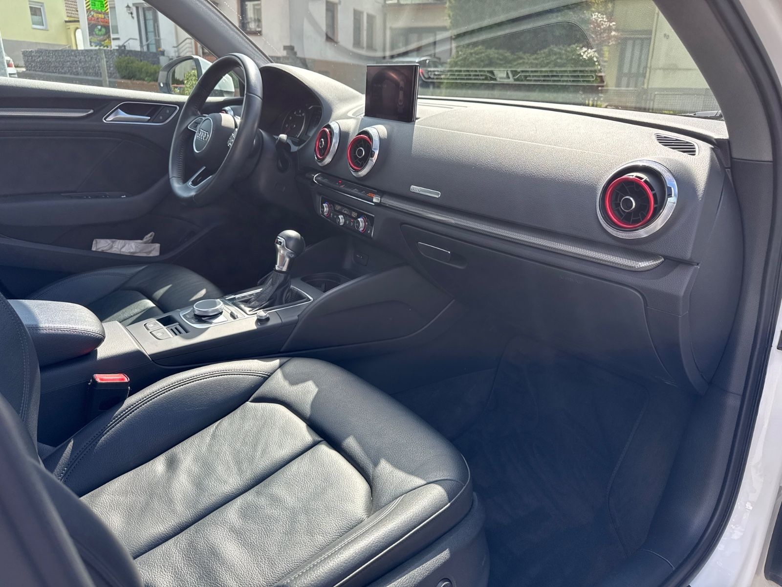 Audi A3 2.0 TFSI S tronic *PANORAMA LEDER* foto 9