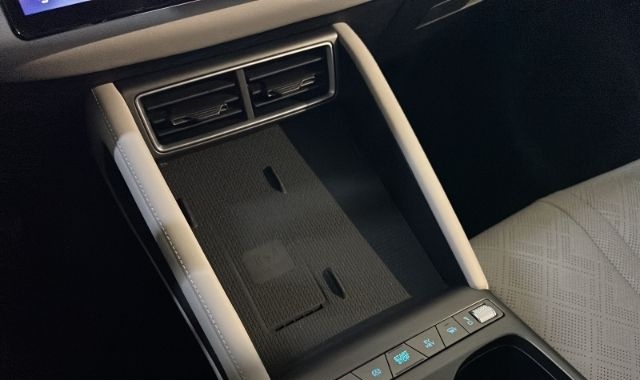 BYD ATTO 2 DM-i Boost PANODACH GOOGLE 360KAMERA LED  foto 11