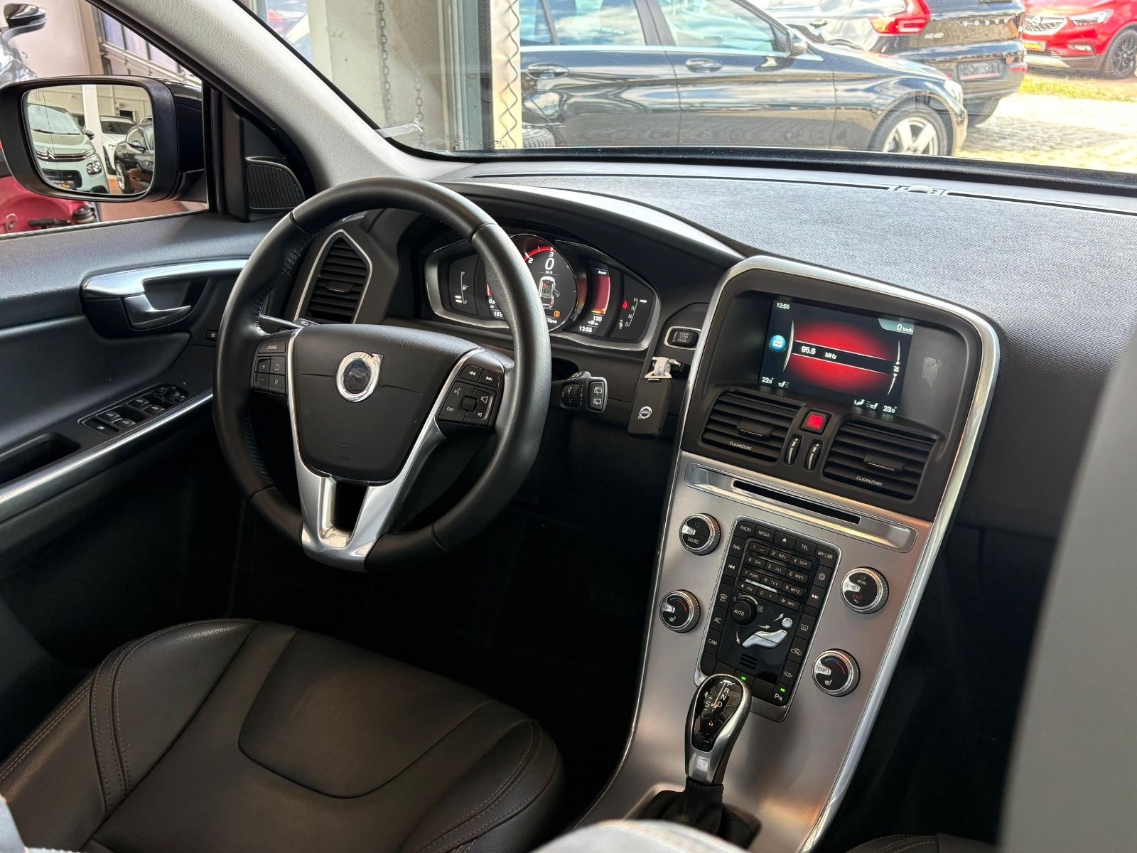 Volvo XC 60D4 Summum-Navi-Leder-Automatik-Xenon-AHK foto 20