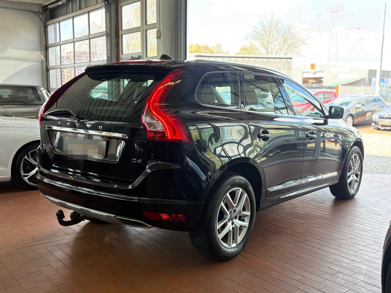 Volvo XC 60D4 Summum-Navi-Leder-Automatik-Xenon-AHK foto 7