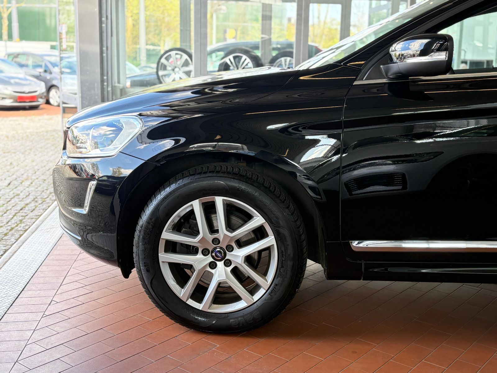 Volvo XC 60D4 Summum-Navi-Leder-Automatik-Xenon-AHK foto 8