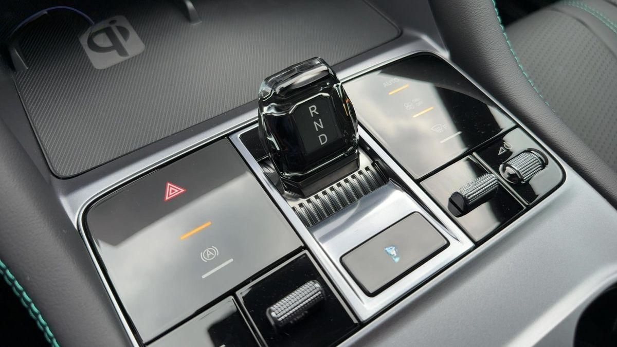 BYD Seal U DM-i PHEV Design AWD Alu HUD KA LED Link  foto 19