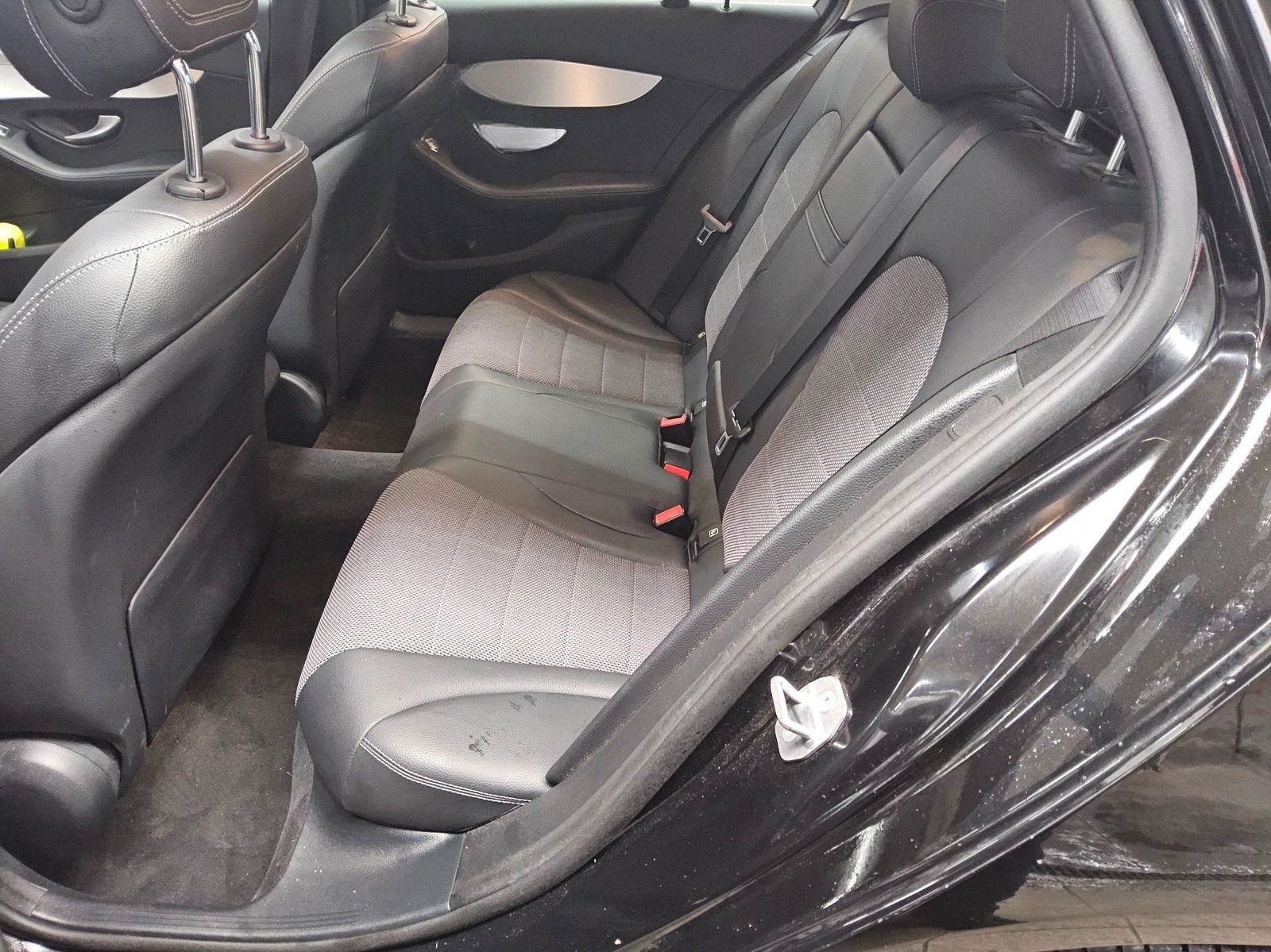 Mercedes-Benz C 200 T d Avantgarde Navi Multibeam Pano RFK foto 13