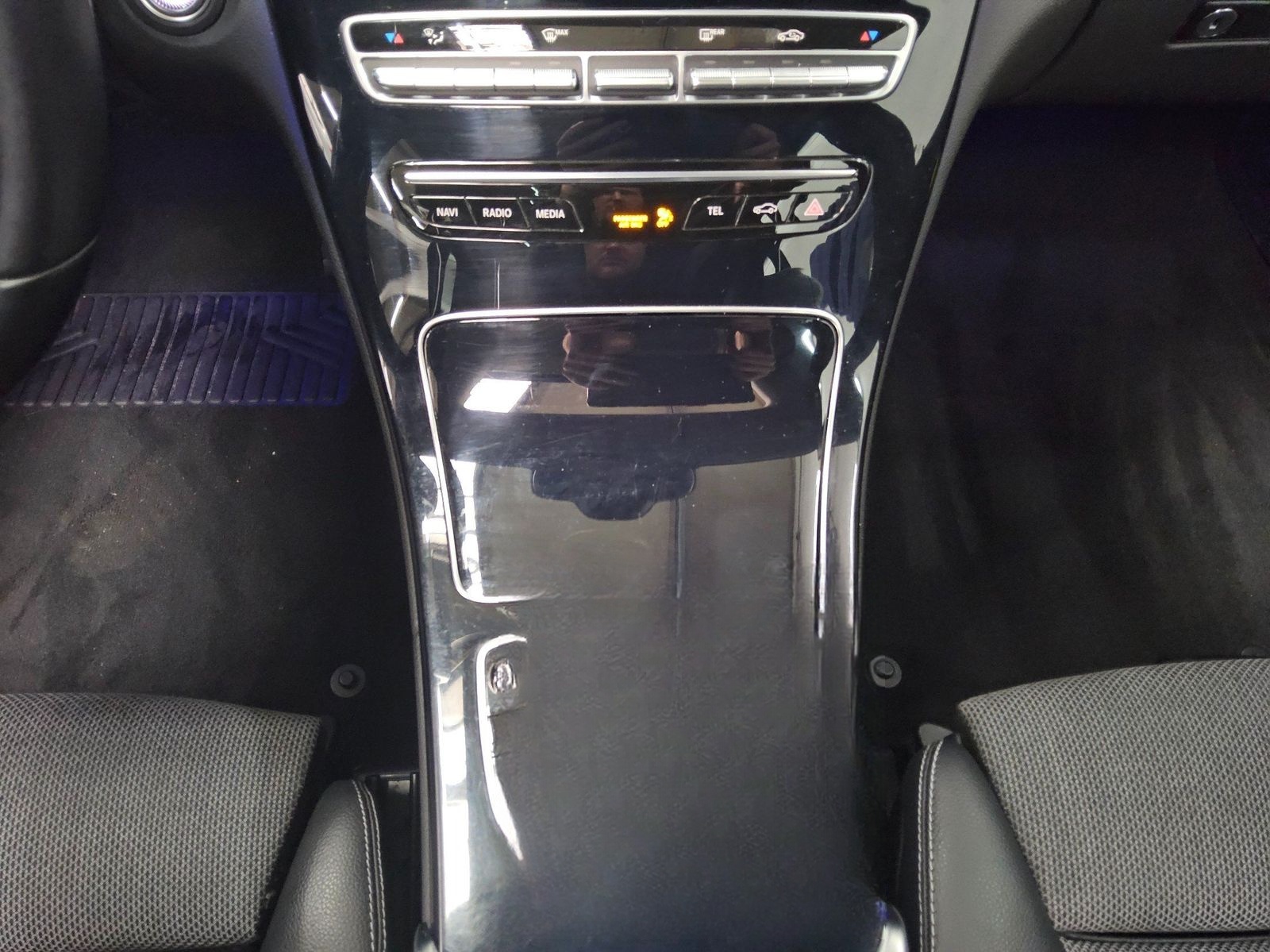 Mercedes-Benz C 200 T d Avantgarde Navi Multibeam Pano RFK foto 6