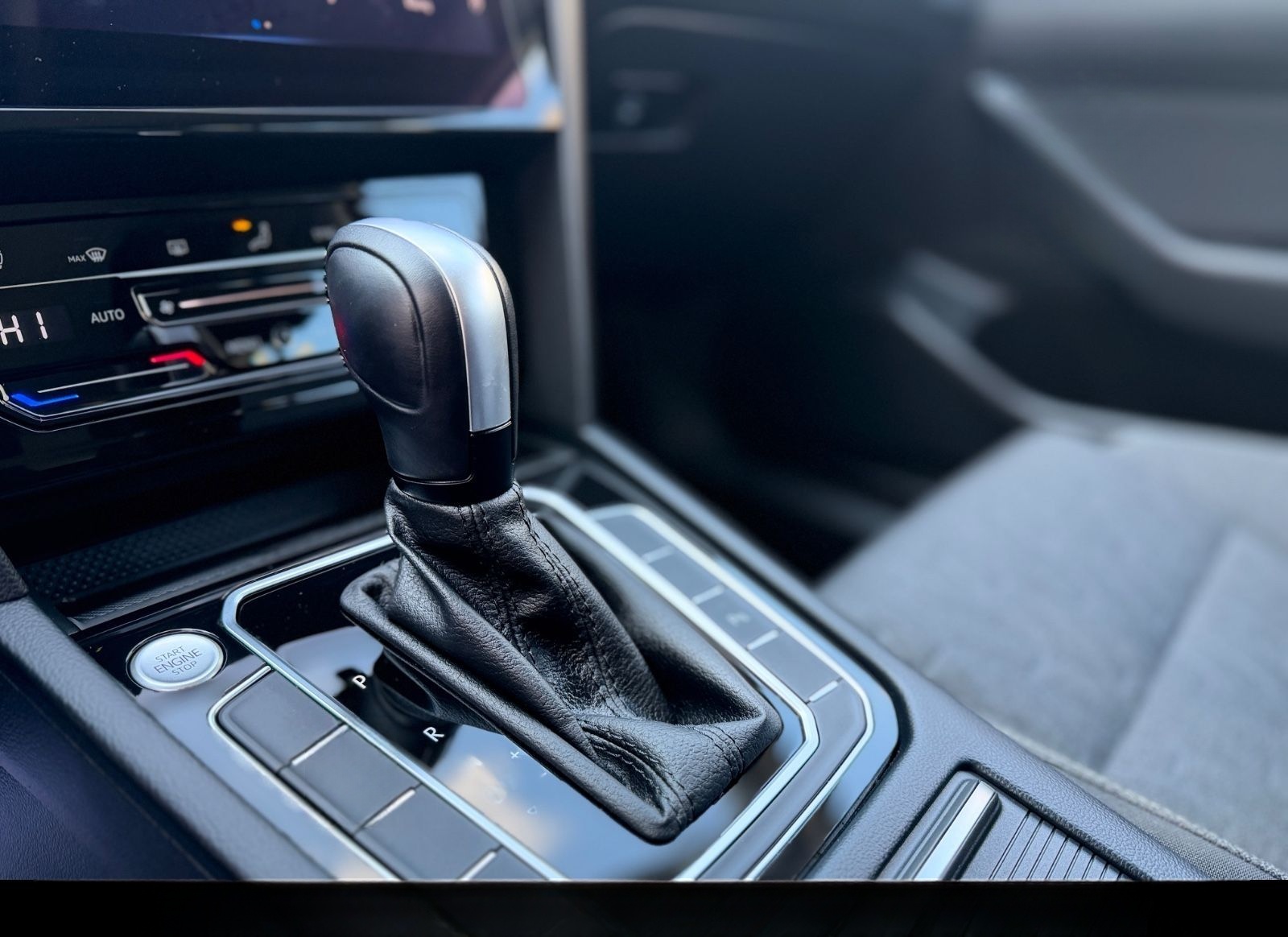 Volkswagen Passat Variant Business / Digital / ACC / LANE foto 20