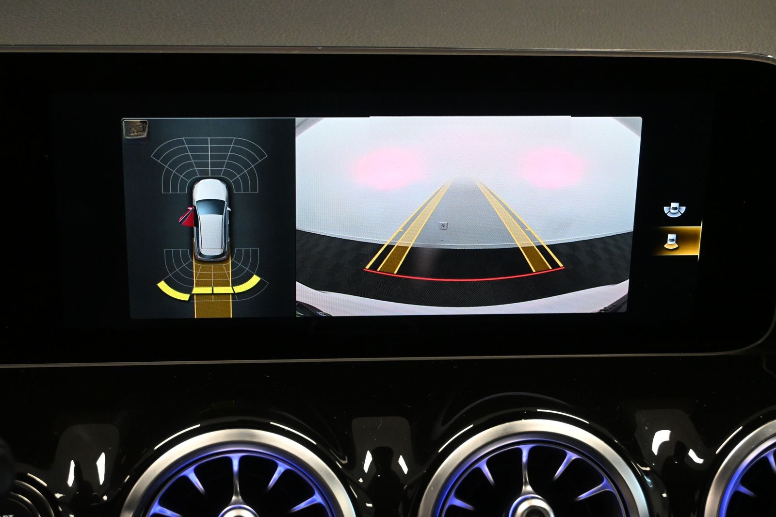 Mercedes-Benz B 180 *KAMERA *AHK *LED *SHZ *MBUX *AMBIENTE foto 24