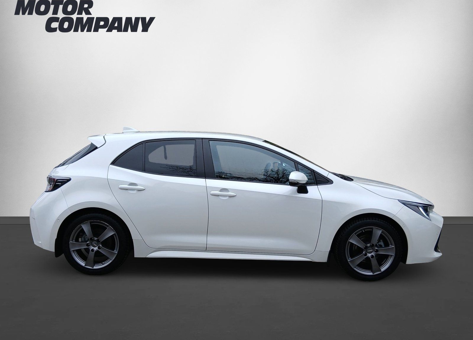 Toyota Corolla  Hybrid Club foto 14