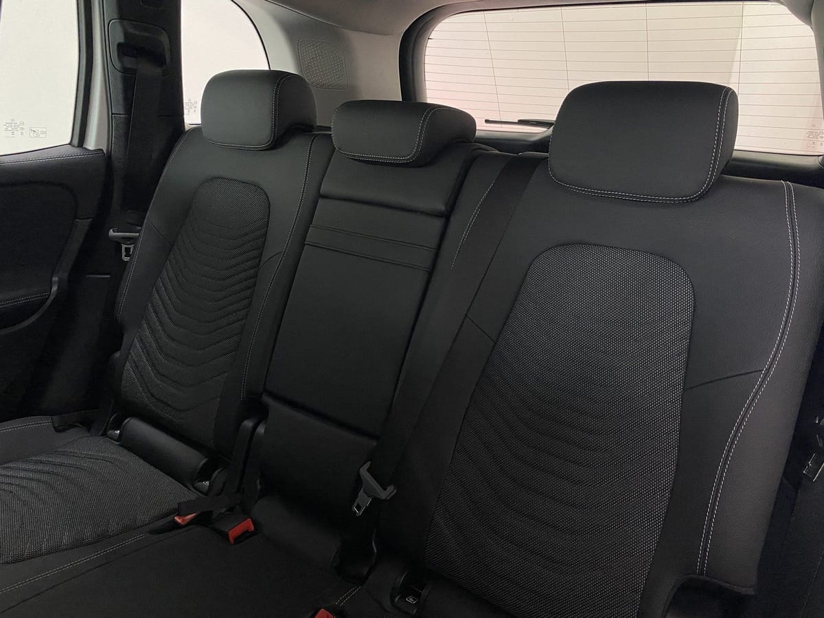 Mercedes-Benz GLB 180 PROGRESSIVE AHK VOR-DISTR LED KAM LENKHZ foto 9