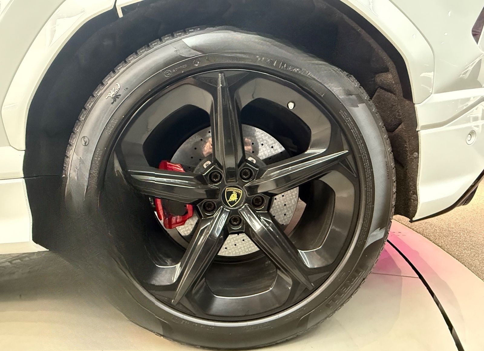 Lamborghini Urus EXCLUSIVE*ADAS-PAKET*CARBON*360°* foto 13