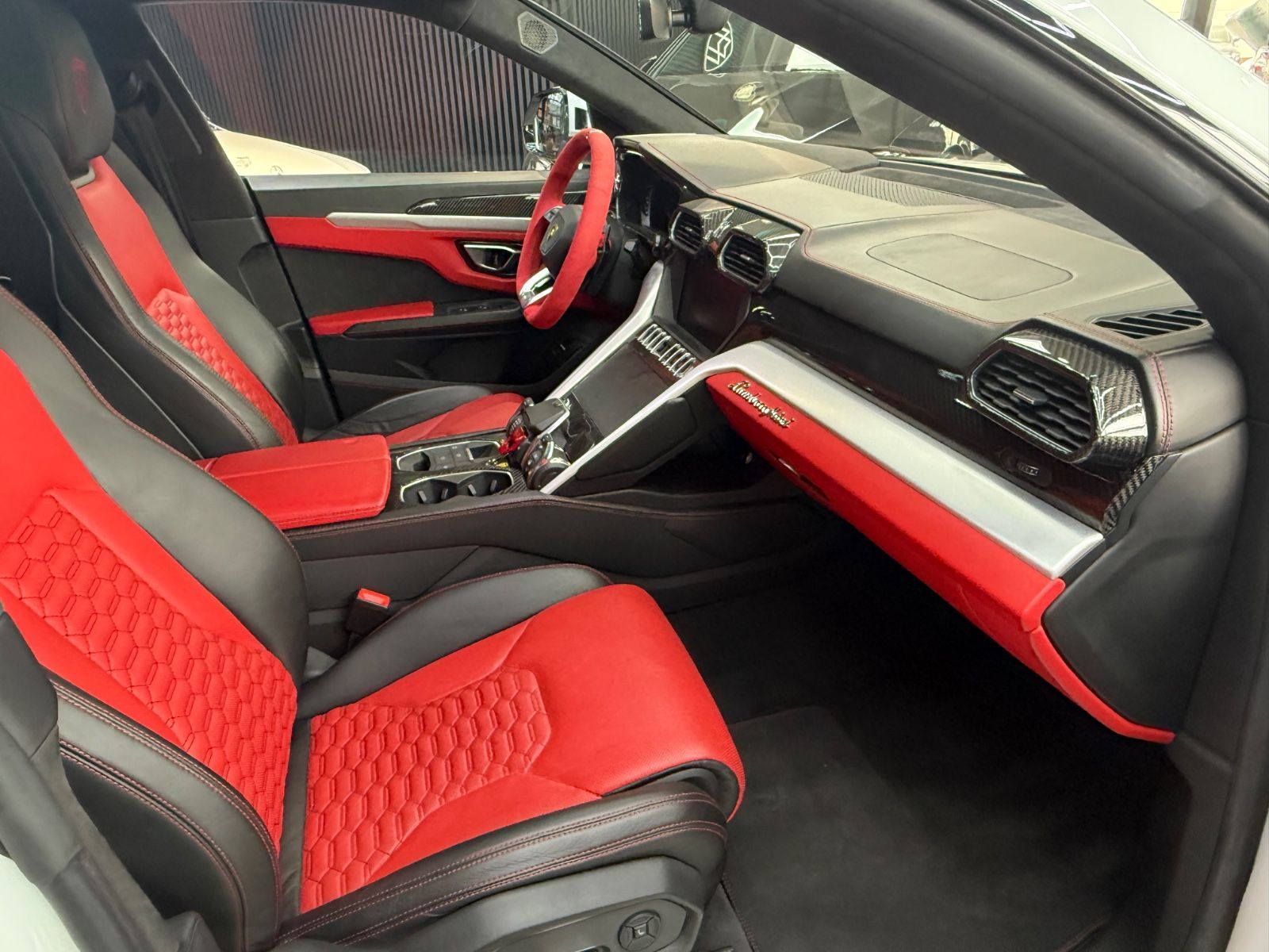 Lamborghini Urus EXCLUSIVE*ADAS-PAKET*CARBON*360°* foto 15