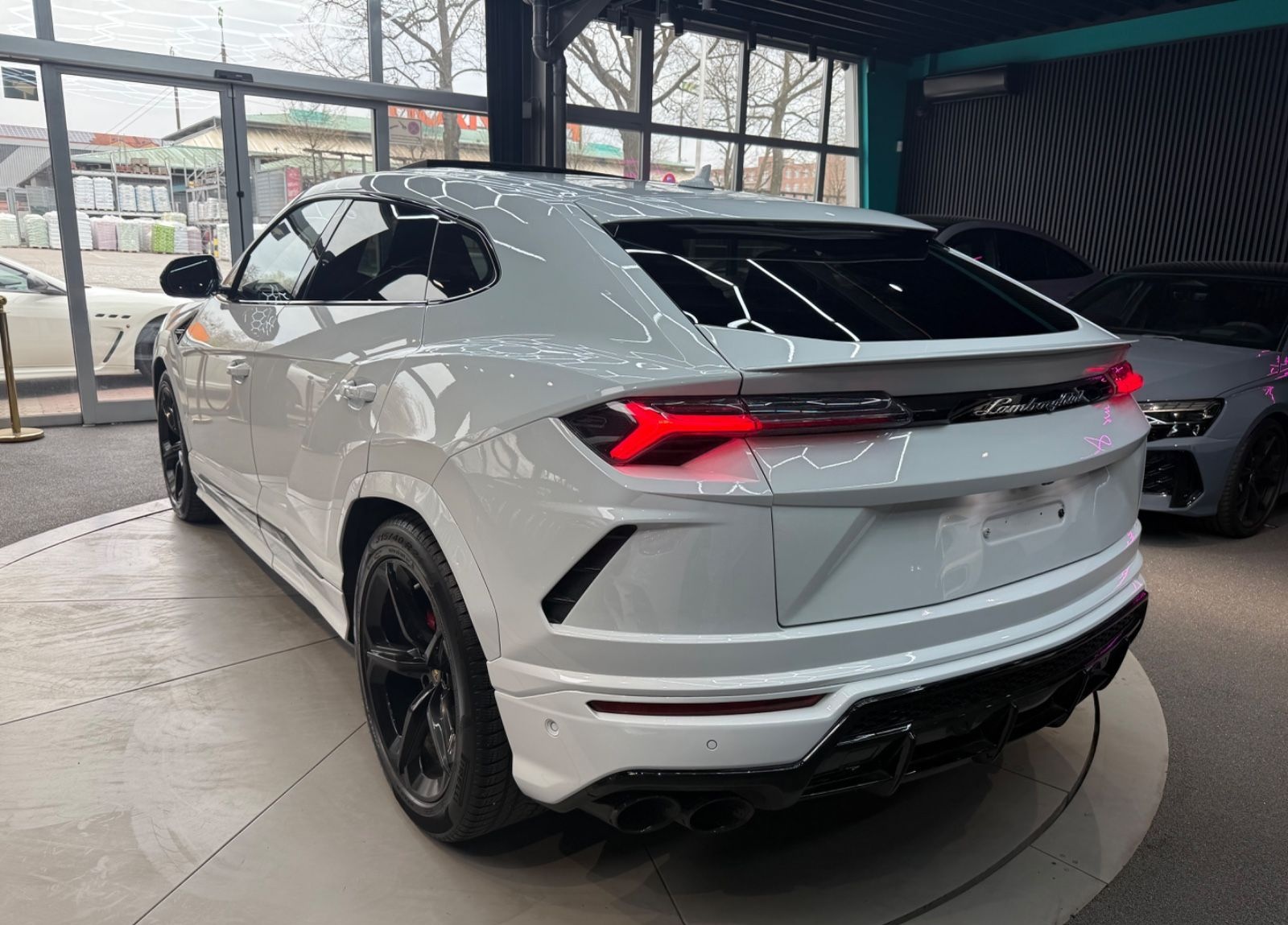 Lamborghini Urus EXCLUSIVE*ADAS-PAKET*CARBON*360°* foto 4