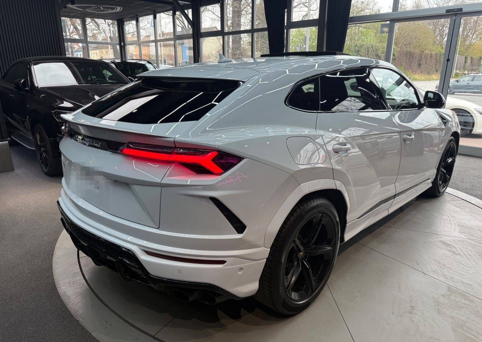 Lamborghini Urus EXCLUSIVE*ADAS-PAKET*CARBON*360°* foto 5