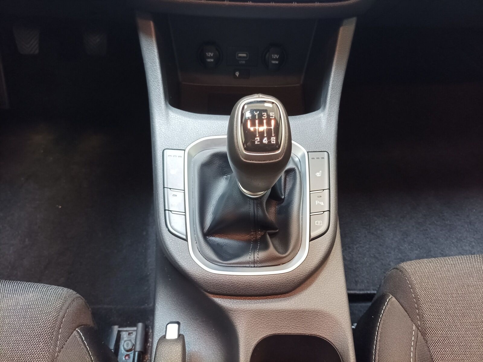 Hyundai i30 1.5 T-GDI Intro|Navi|LED|Tempomat foto 12