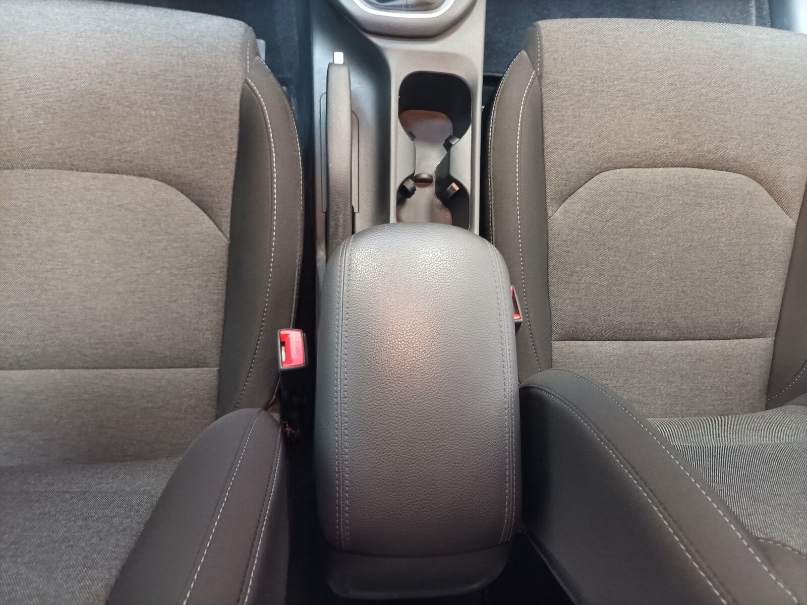 Hyundai i30 1.5 T-GDI Intro|Navi|LED|Tempomat foto 14