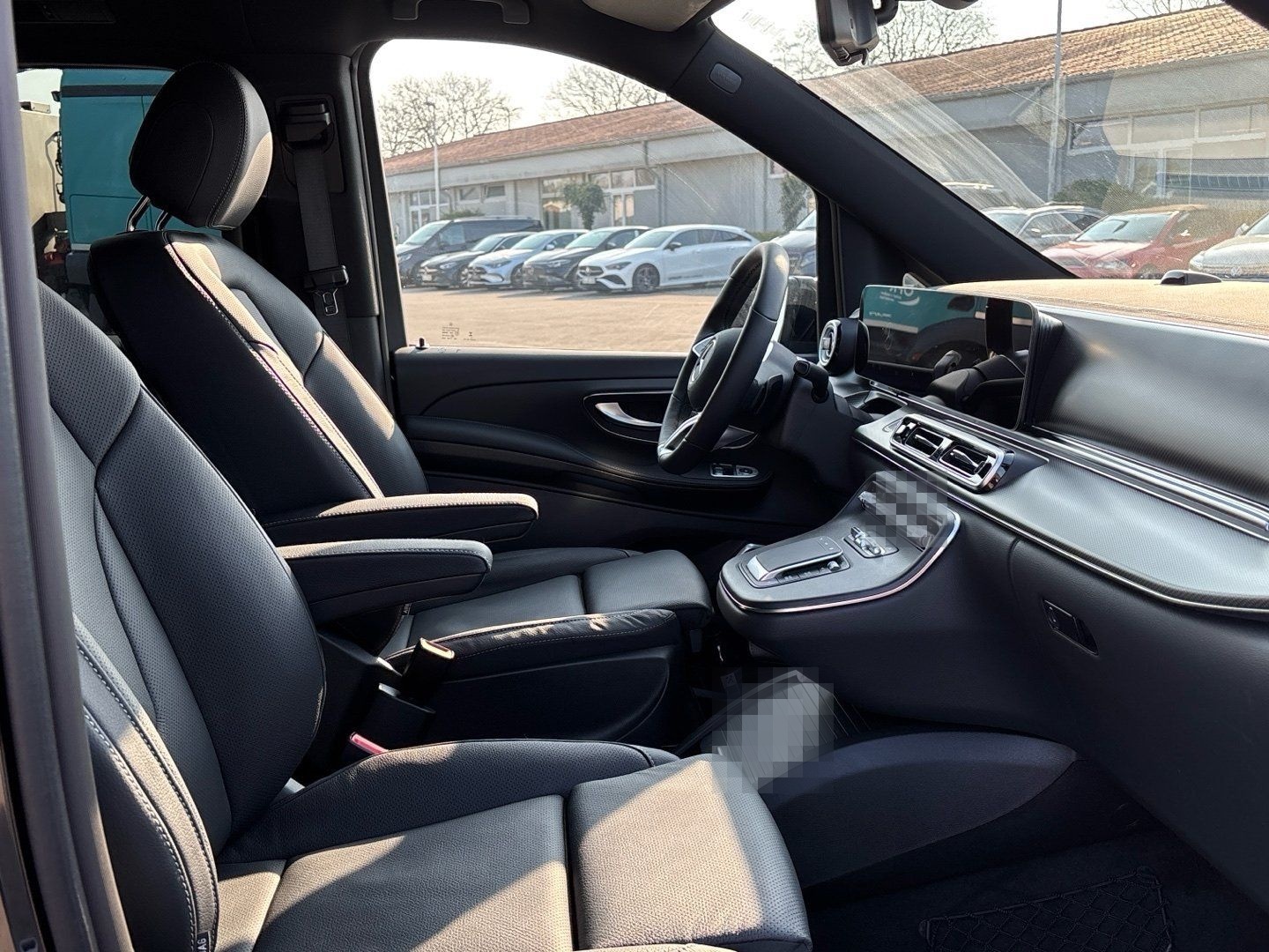 Mercedes-Benz V 300d Avantgarde 4x4 extralang AMG AIRMATIC 360 foto 13