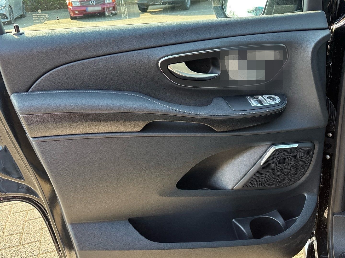 Mercedes-Benz V 300d Avantgarde 4x4 extralang AMG AIRMATIC 360 foto 15