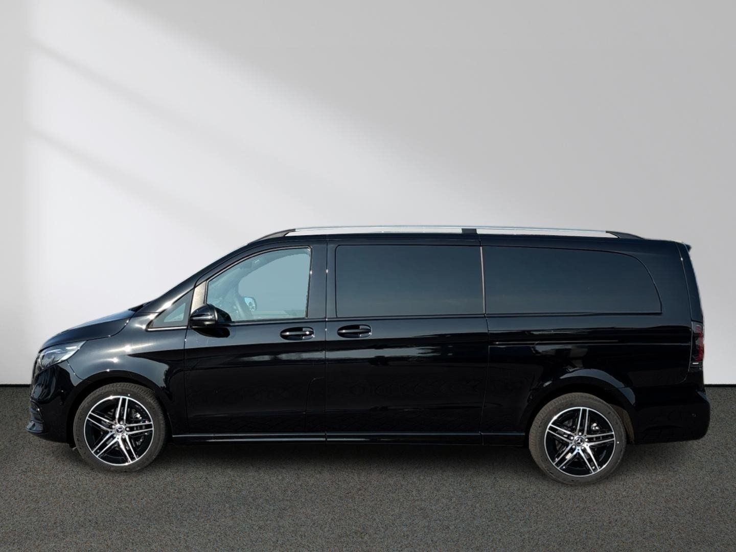 Mercedes-Benz V 300d Avantgarde 4x4 extralang AMG AIRMATIC 360 foto 3