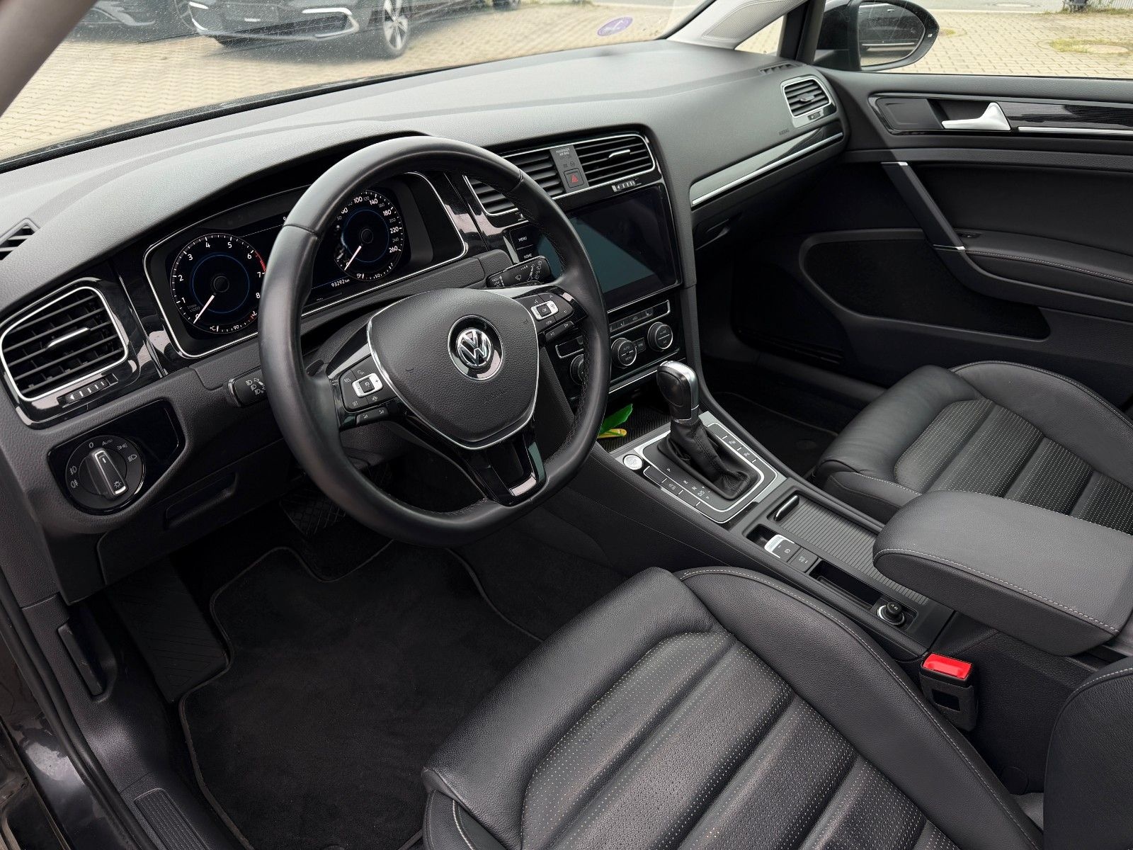 Volkswagen Golf 1.5 TSI High Exclusive *Panoramadach foto 10