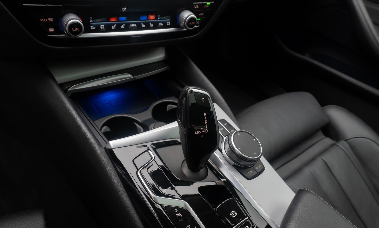 BMW 530d xD 360°Glasdach Laser HUD DAB HiFi SoftCl foto 22