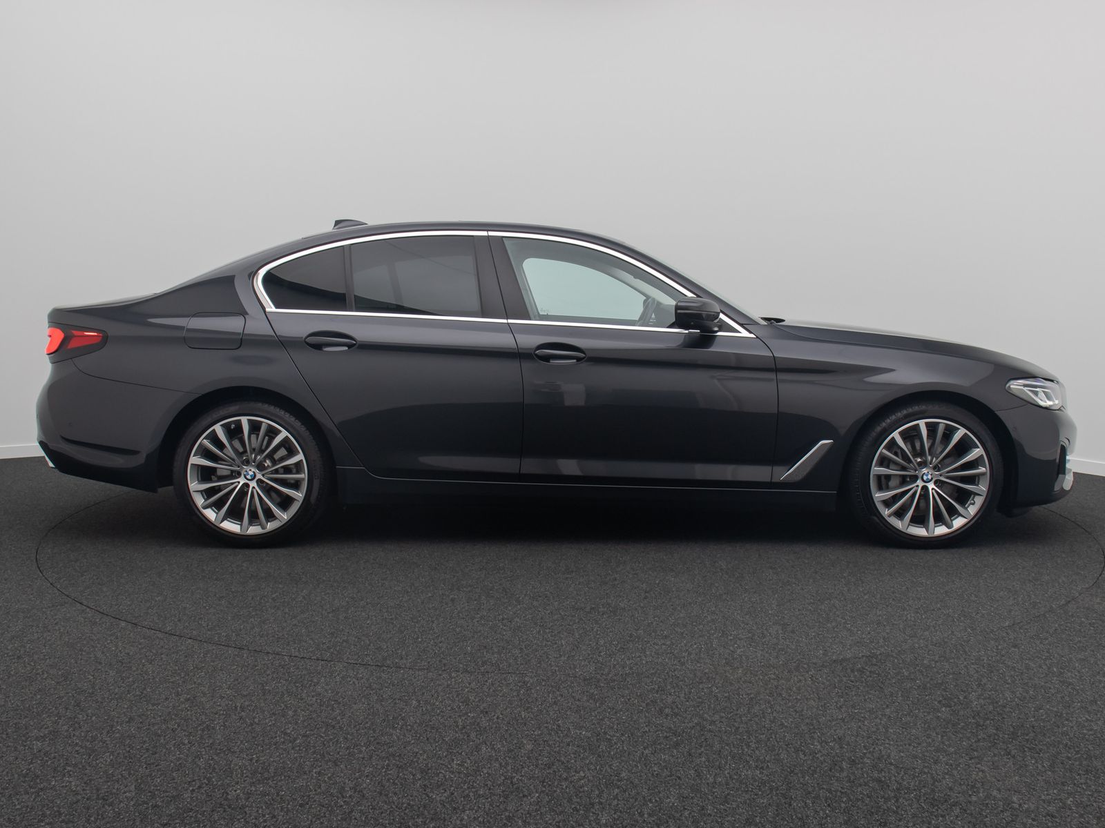 BMW 530d xD 360°Glasdach Laser HUD DAB HiFi SoftCl foto 5