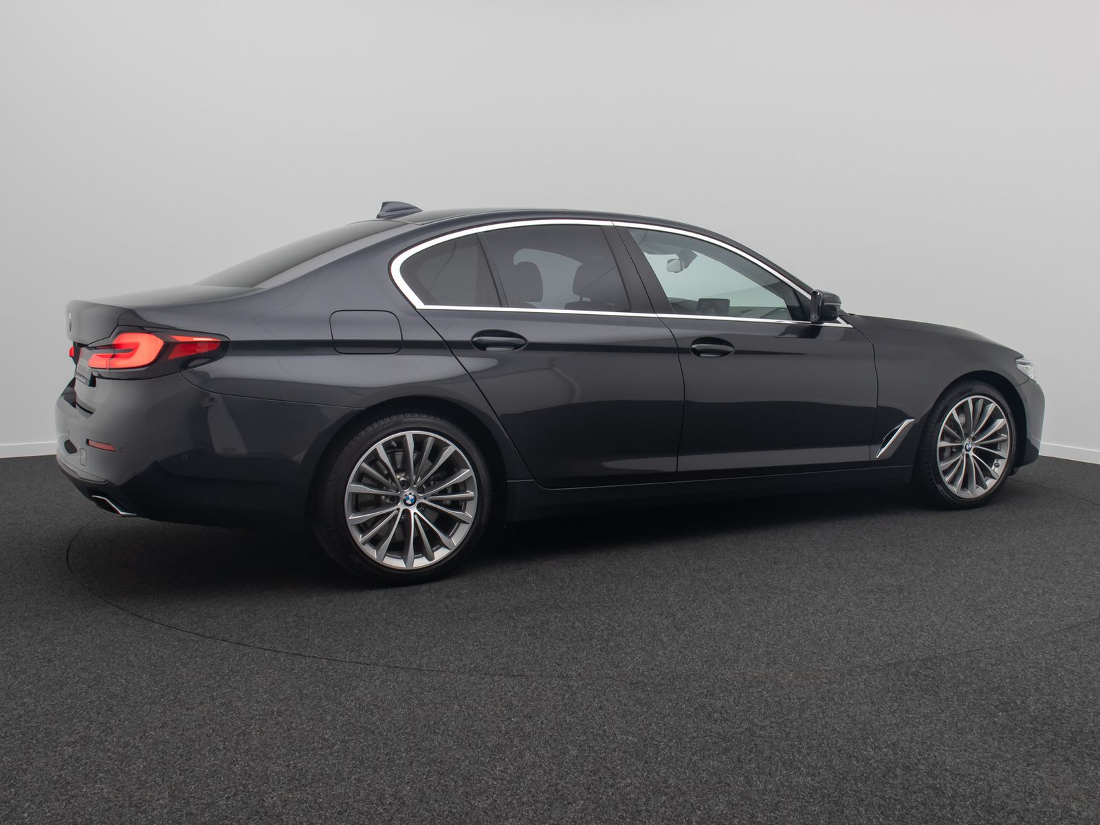 BMW 530d xD 360°Glasdach Laser HUD DAB HiFi SoftCl foto 6