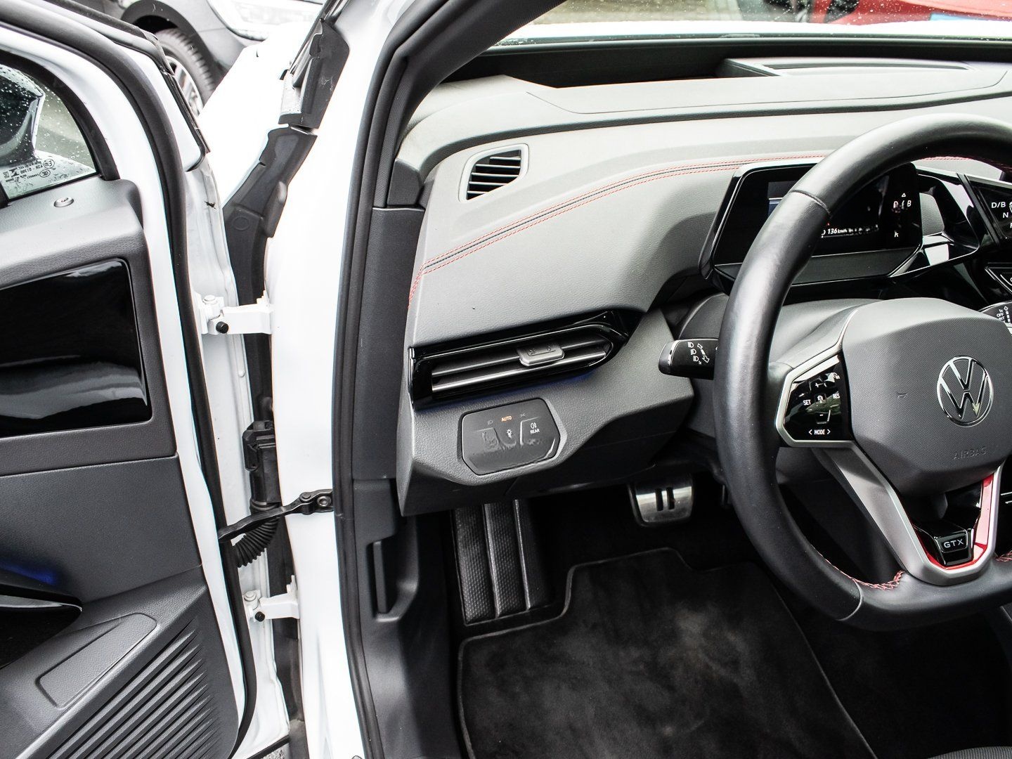 Volkswagen ID.4 GTX foto 17