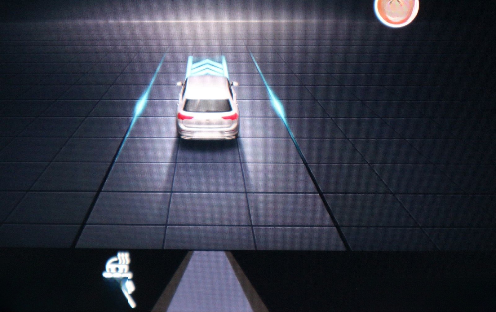 Volkswagen Golf VIII 2,0 TDI Active +LED+Navi+Parkassist foto 11